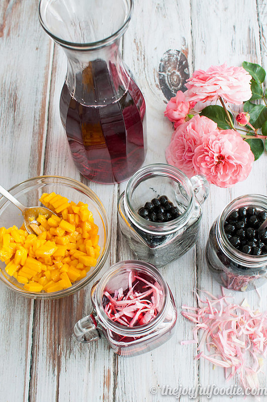 Tart hibiscus tea with hints of aromatic rose paired with sweet mango and honey boba for the perfect summer refresher.